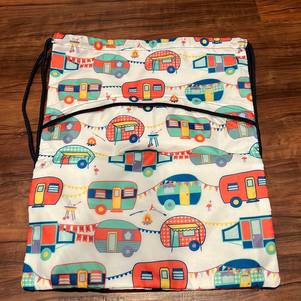Thirty-one Happy Camper bag new!